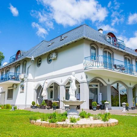 Margret Haus Acomodação com café da manhã Balatonfüred Exterior foto