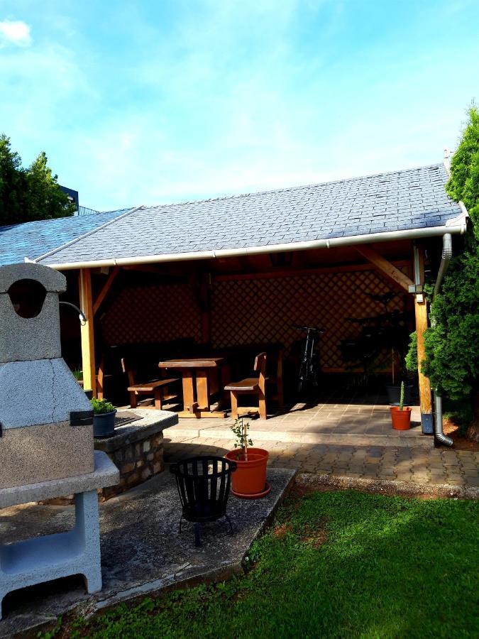 Margret Haus Acomodação com café da manhã Balatonfüred Exterior foto