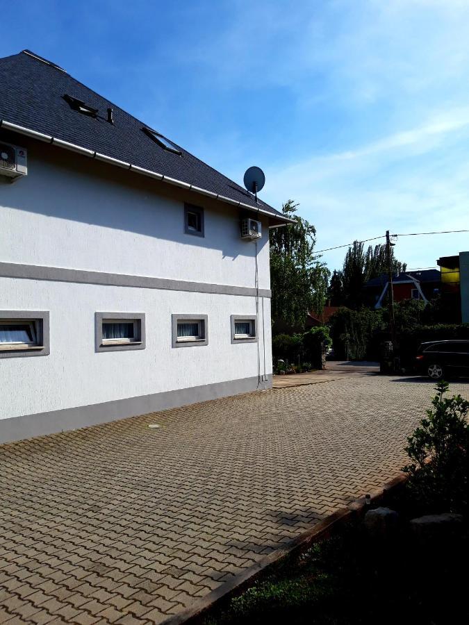 Margret Haus Acomodação com café da manhã Balatonfüred Exterior foto