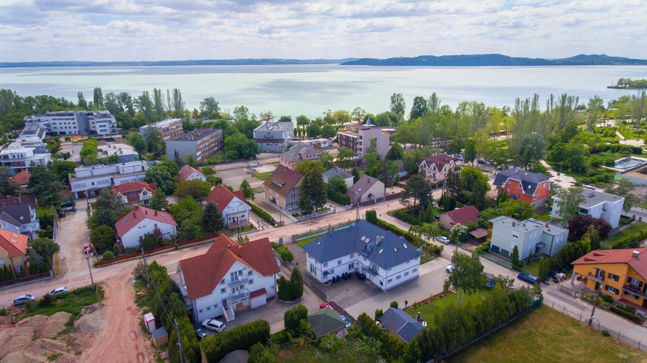 Margret Haus Acomodação com café da manhã Balatonfüred Exterior foto